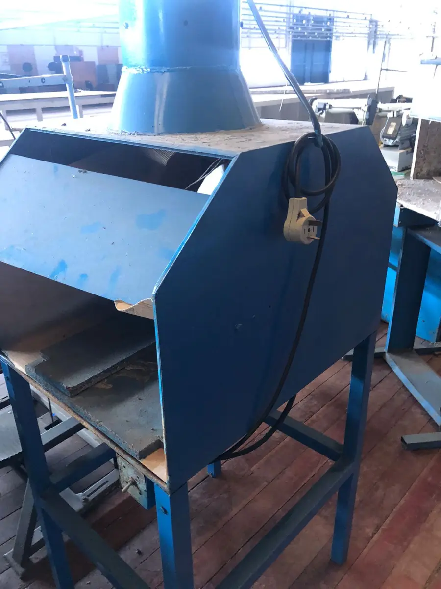 LOTE 233 - Cabine de pintura