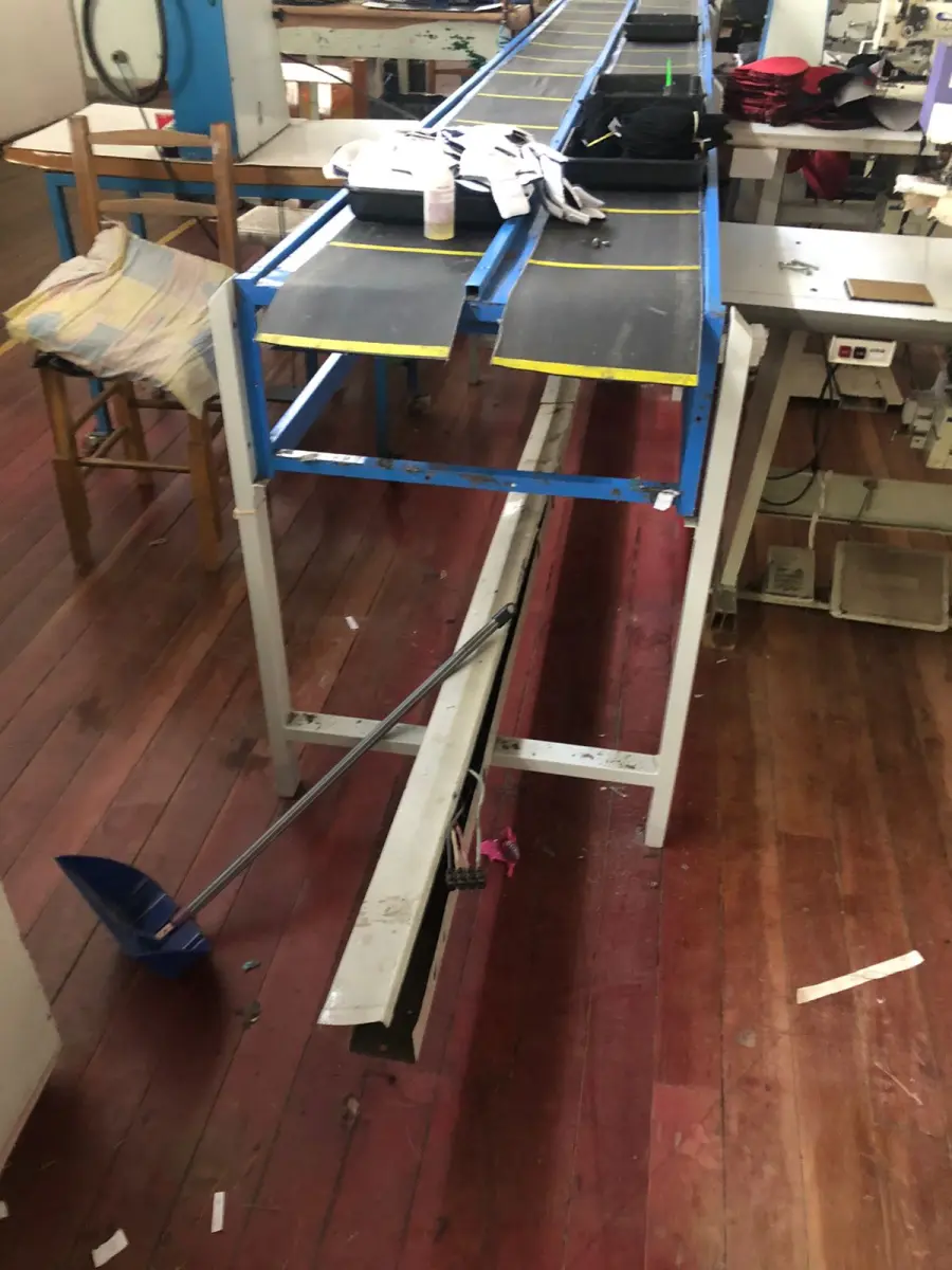 LOTE 135 - Esteira sem as cabeceiras