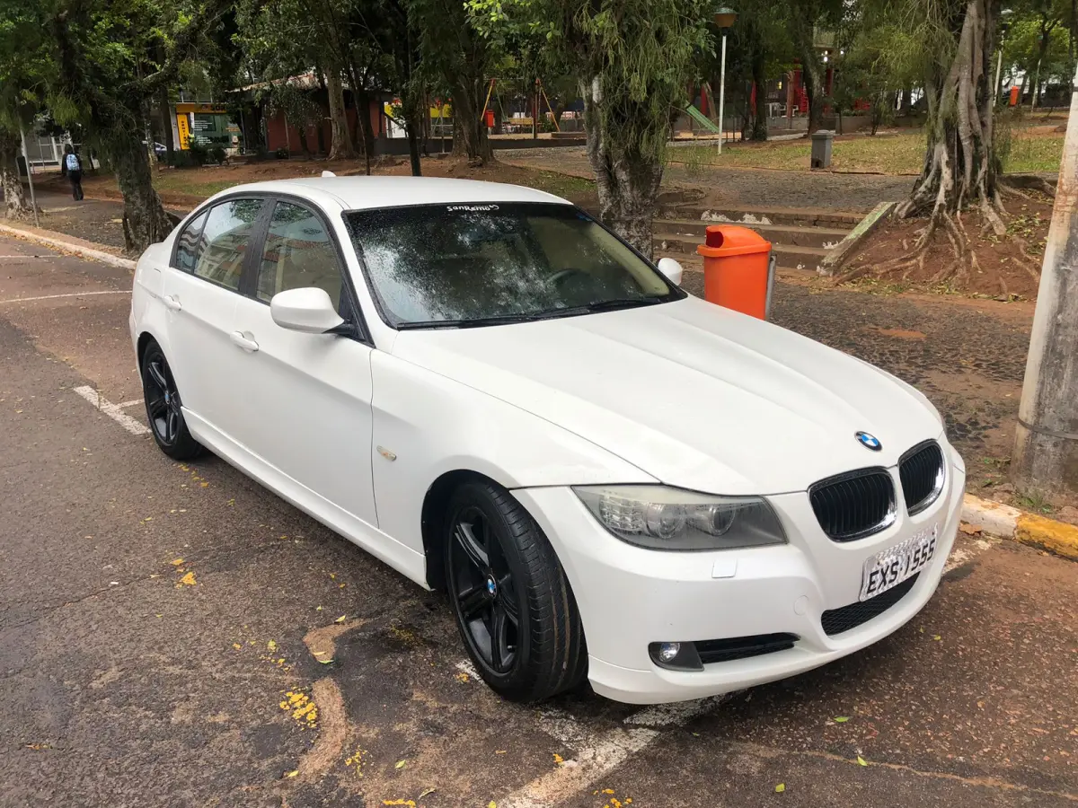 LOTE 000 - VEÍCULO I/BMW 318IA 2.0, 2011/2012