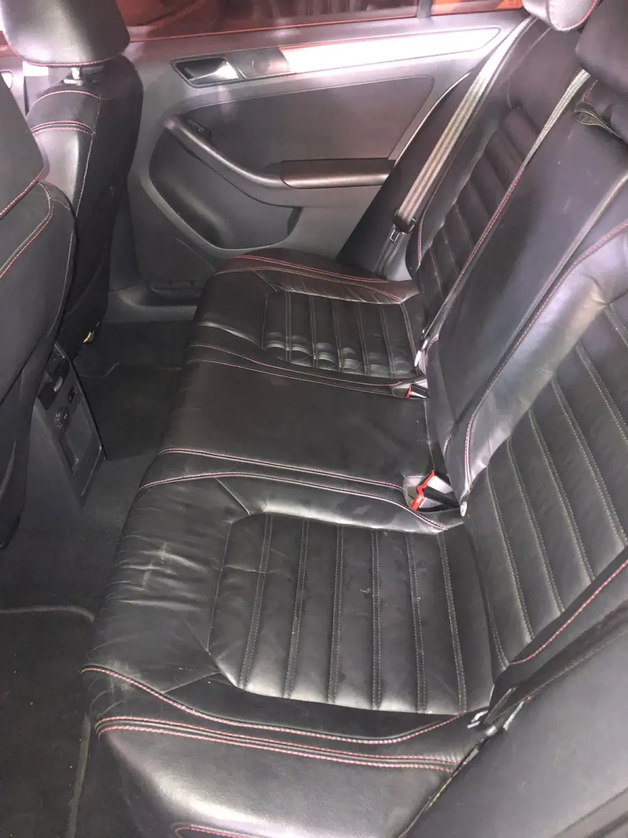 LOTE 002 - Veículo VW Volkswagen Jetta Highline 2.0 TSI 16v 4p Tiptronic, fabricação/modelo 2011/2011