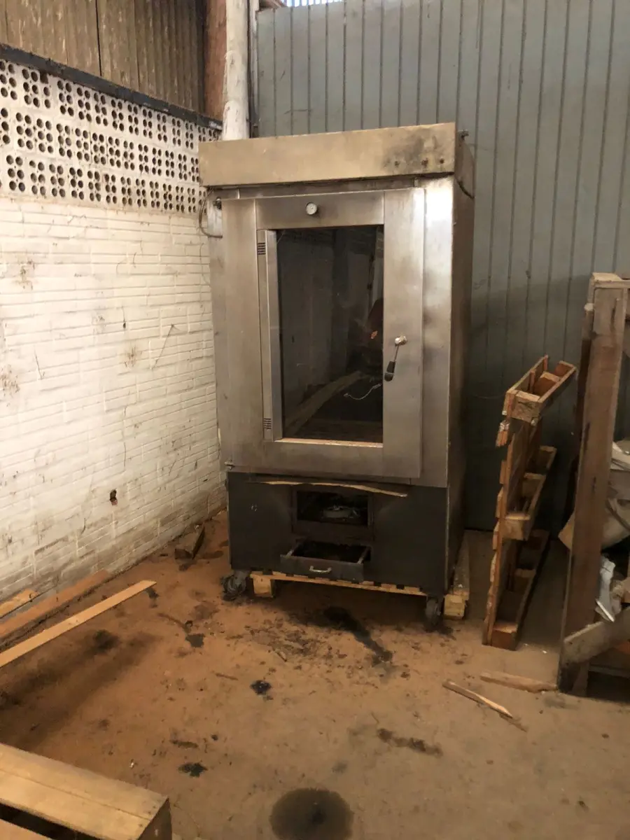 LOTE 002 - FORNO INDUSTRIAL INOX, EM MAU ESTADO