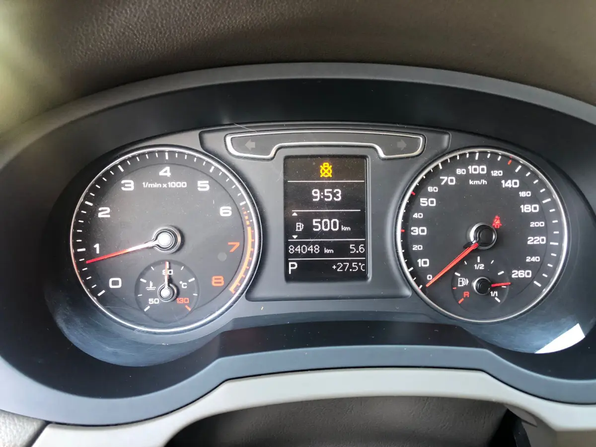 LOTE 003 - I/AUDI Q3 2.0 TFSI, fabricação/modelo 2013/2014, cor: branca