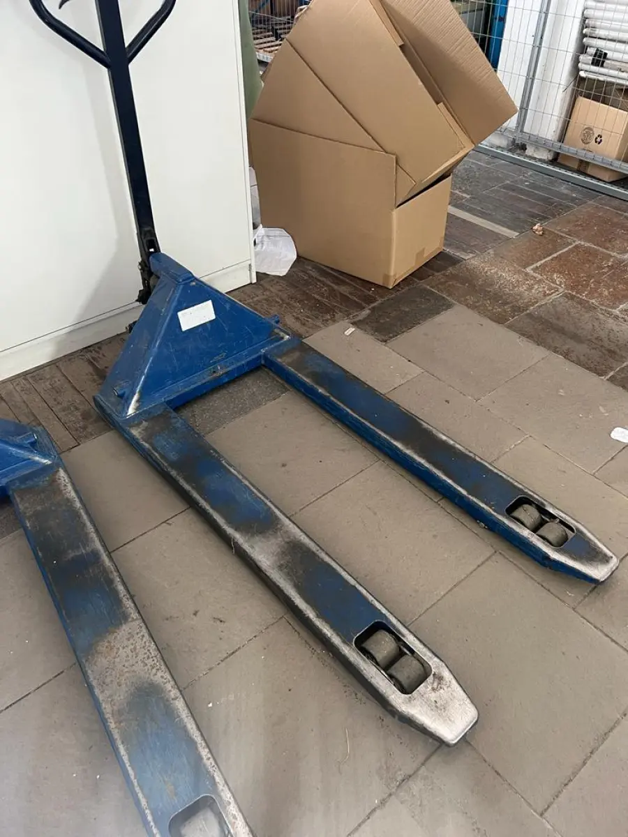 LOTE 001 - LOTE ENGLOBADO DE TODAS AS MAQUINAS DO LEILÃO, ESSE LOTE POSSUI A PREFERENCIA SOBRE OS INDIVIDUAIS (OBS: OS CARROS NAO FAZEM PARTE DESSE LOTE)