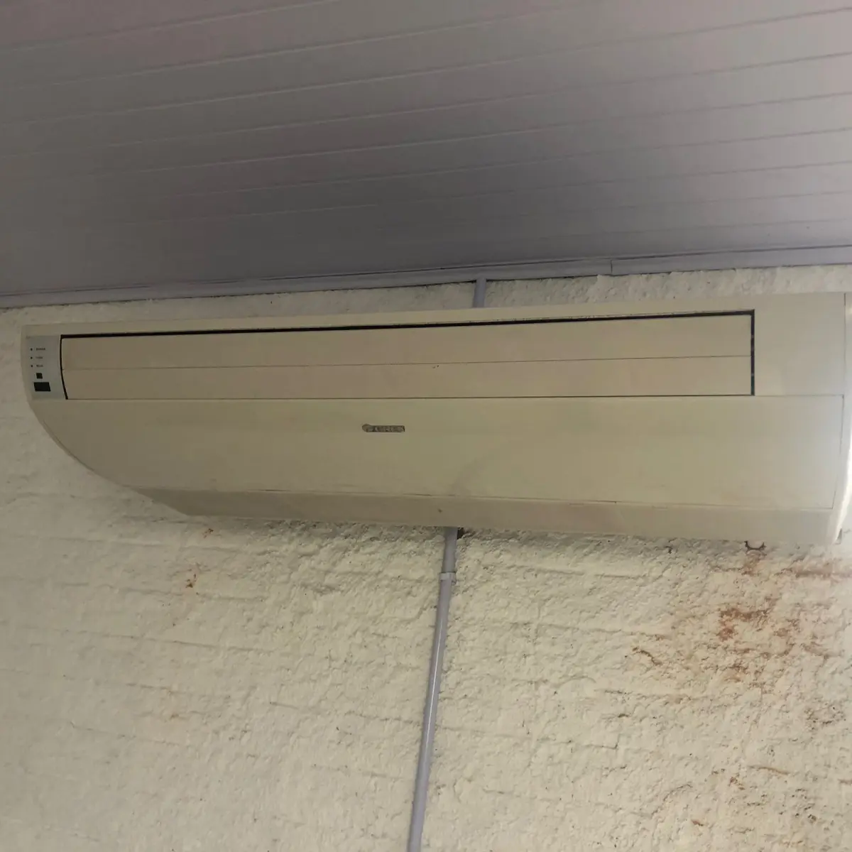 LOTE 094 - um split hiwall Gree