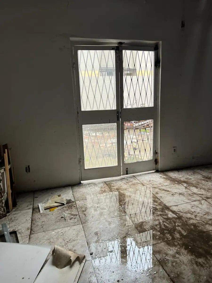 LOTE 001 - GRANDE IMÓVEL NA AV. ASSIS BRASIL 2.430M2 - 2 FRENTES