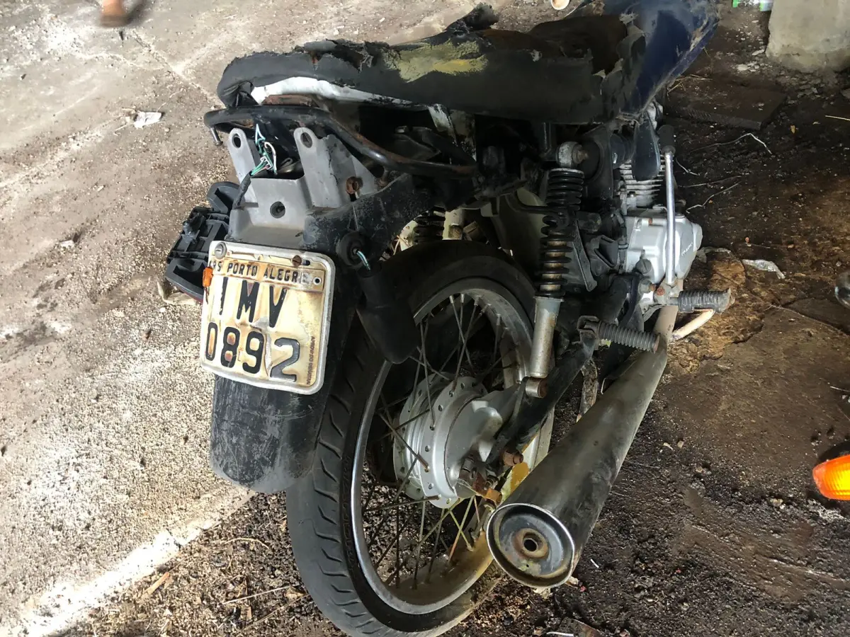 LOTE 005 - Honda/CG 125 Fan, cor azul, fabricação/modelo 2005/2005