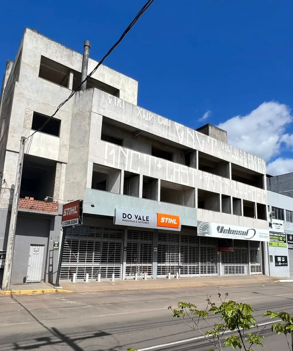 LOTE 001 - GRANDE PRÉDIO 2.415m2 EM NH – RUA SETE DE SETEMBRO COM LOCAÇÃO GARANTIDA