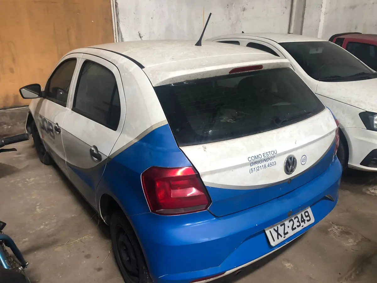 LOTE 002 - Volkswagen/Gol Trendline 1.0 T. Flex 12V 5p, ano/mod 2017/2018, placas IXZ 2349