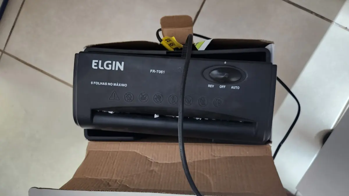 LOTE 183 - FRAGMENTADORA DE PAPEL, ELGIN