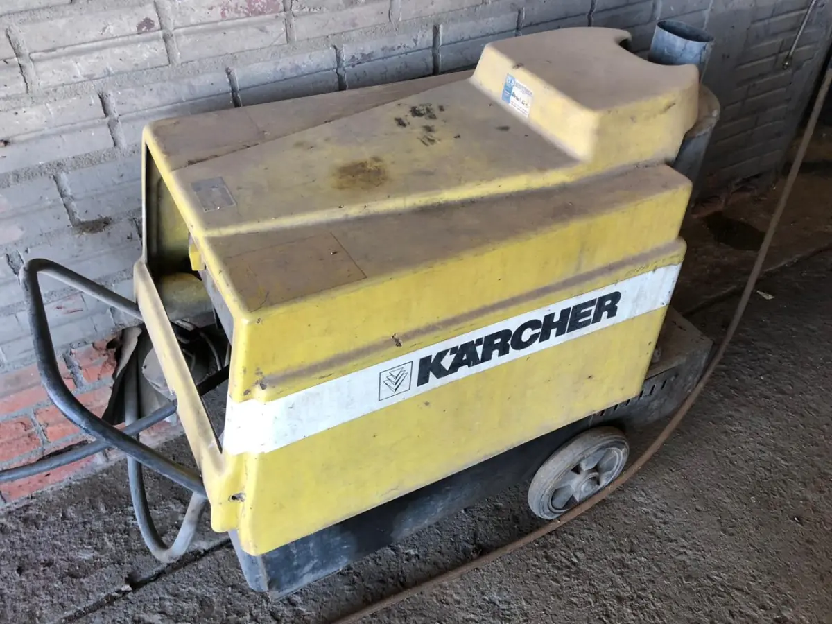 LOTE 091 - MÁQUINA LAVA-JATO, KARCHER, HDS 800, SUPER JET