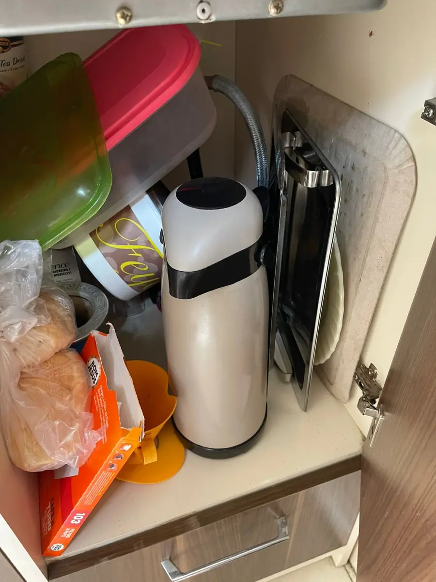 LOTE 156 - GARRAFA TÉRMICA ELÉTRICA, 4,8L