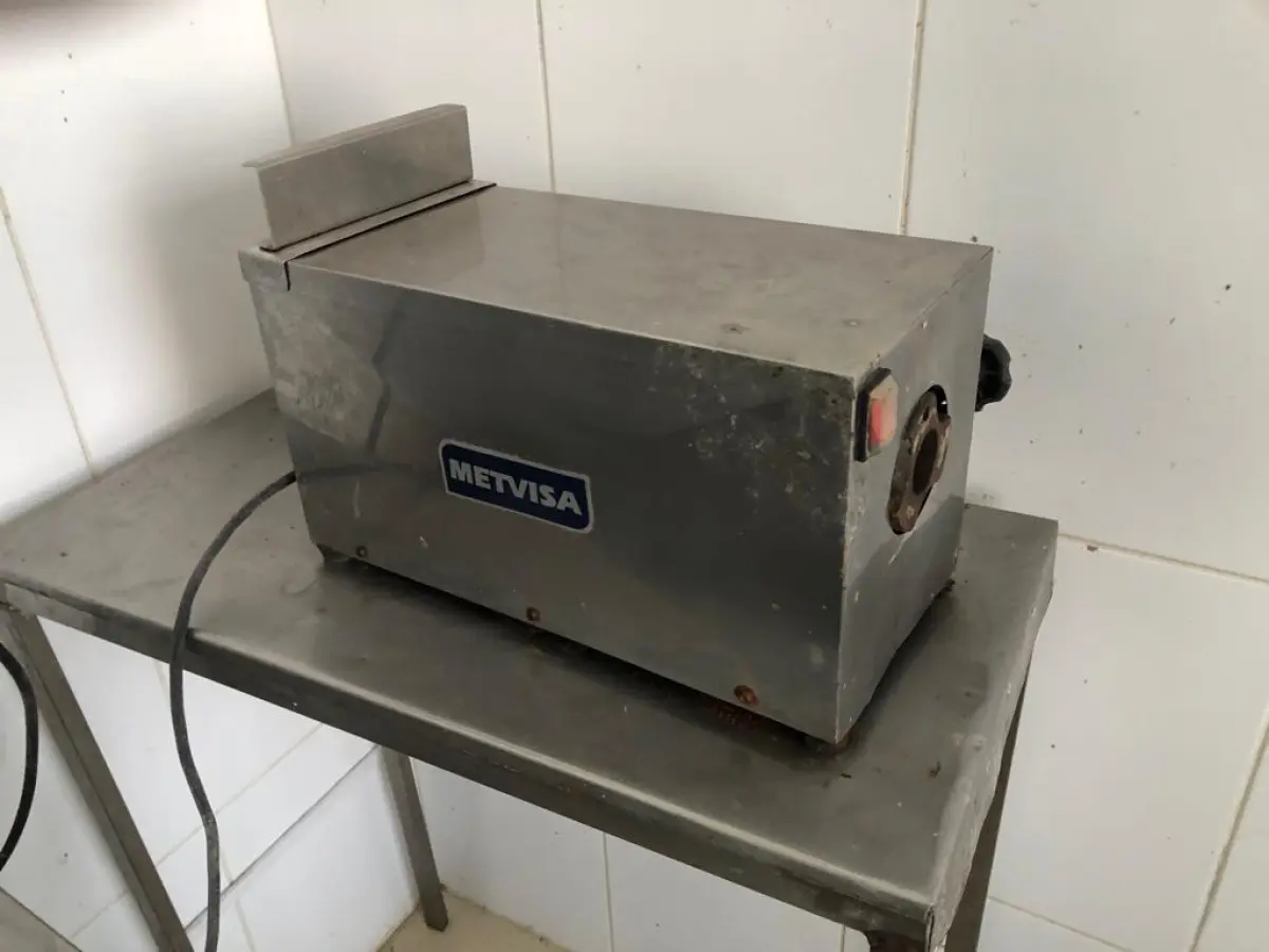 LOTE 227 - PICADOR DE CARNE BOCA 22 METVISA
