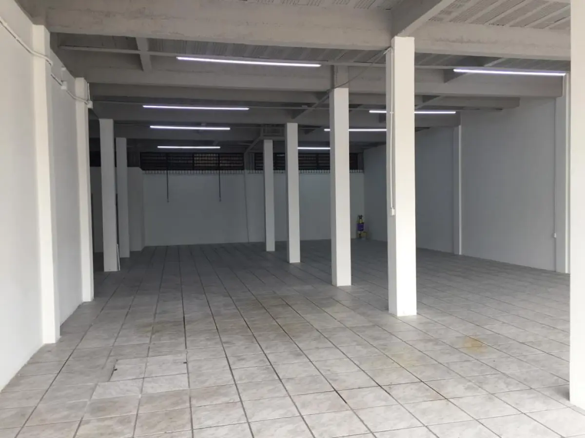 LOTE 001 - GRANDE PRÉDIO 2.415m2 EM NH – RUA SETE DE SETEMBRO COM LOCAÇÃO GARANTIDA