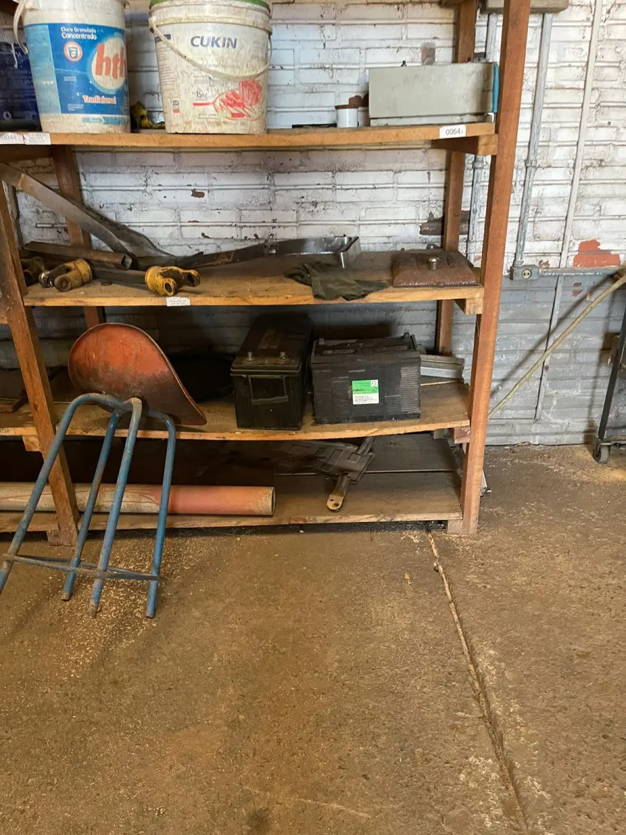 LOTE 095 - LOTE DE FERRAMENTAS E PEÇAS