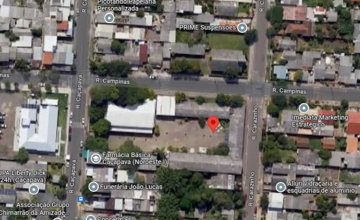 LOTE 000 - EXCELENTE IMÓVEL DE ESQUINA EM CANOAS 2.000m2 COM ESCOLA . Rua Carazinho nº 230 e 260, na zona urbana de Canoas