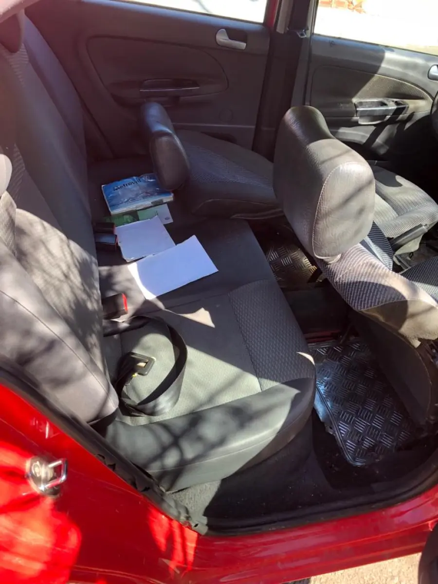 LOTE 000 - VW -Volkswagen Gol (novo) 1.0 Mi Total Flex 8V 4p