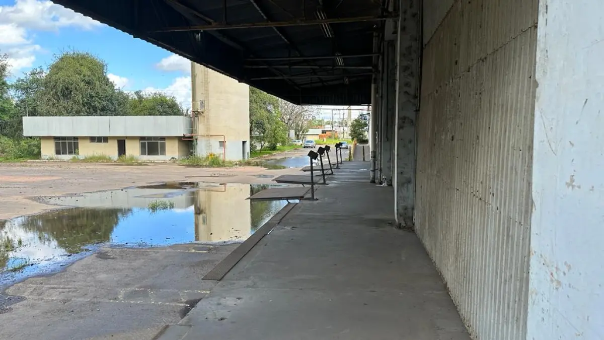 LOTE 000 - imóvel localizado na Av. Antônio Frederico Ozanan nº 1060, B. Brigadeira, em Canoas, c/área do terreno de 30.015,00 m² e áreas construídas de aprox. 11.610,00m²