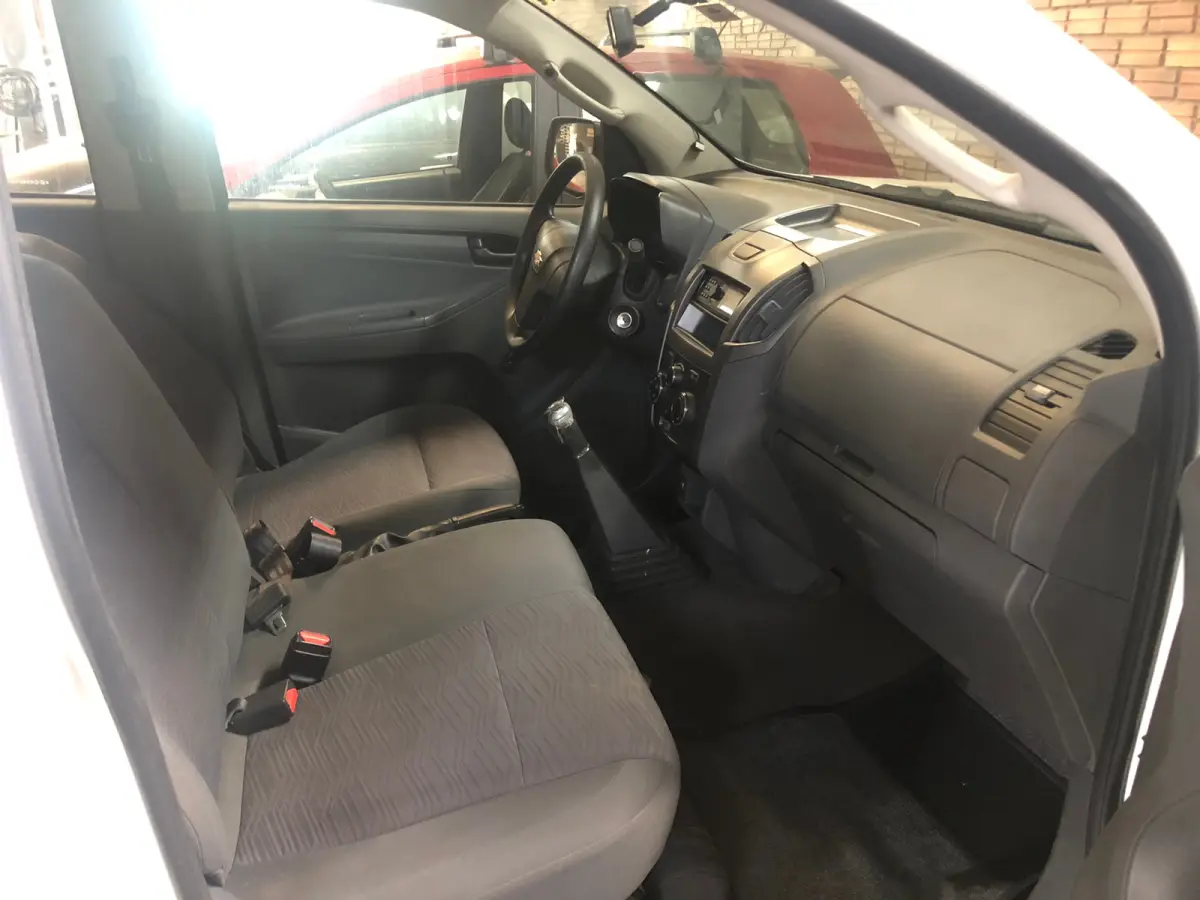 LOTE 001 - Chevrolet S10 Pick-up LS 2.4 F.Power 4x2 CD