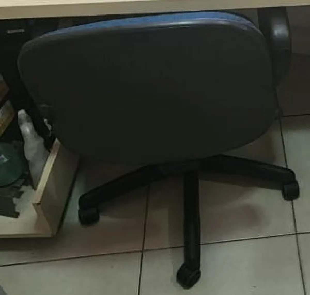 LOTE 129 - 3 CADEIRA C/ RODÍZIO, AZUL