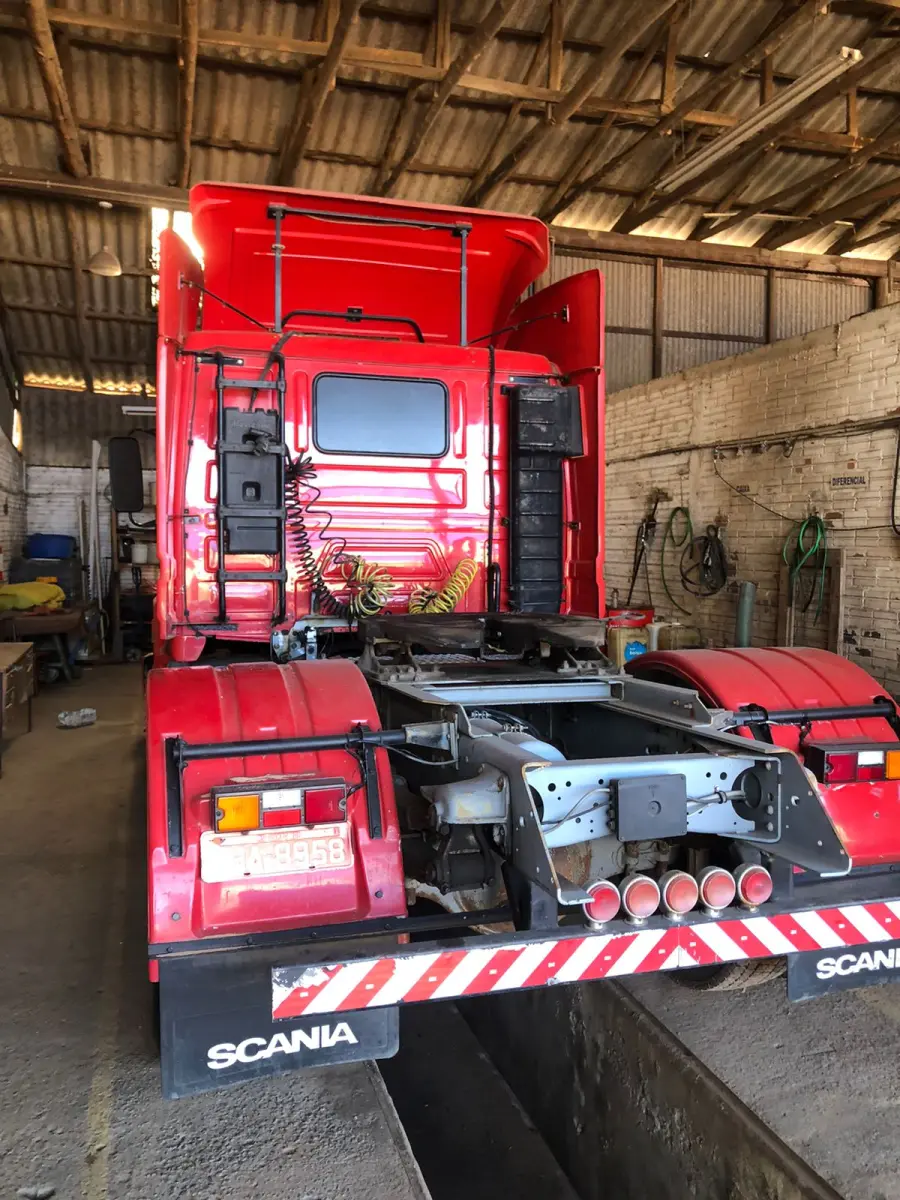 LOTE 076 - "CAMINHÃO SCANIA T113H 4X2, ANO 1997/1998, VERMELHO, PLACAS IHA8958