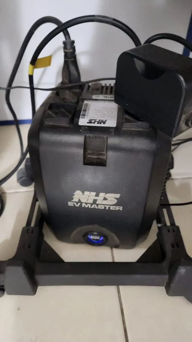 LOTE 100 - 7 COMPUTADORES COM MONITOR, TELCADO, MOUSE E ESTABILIZADOR