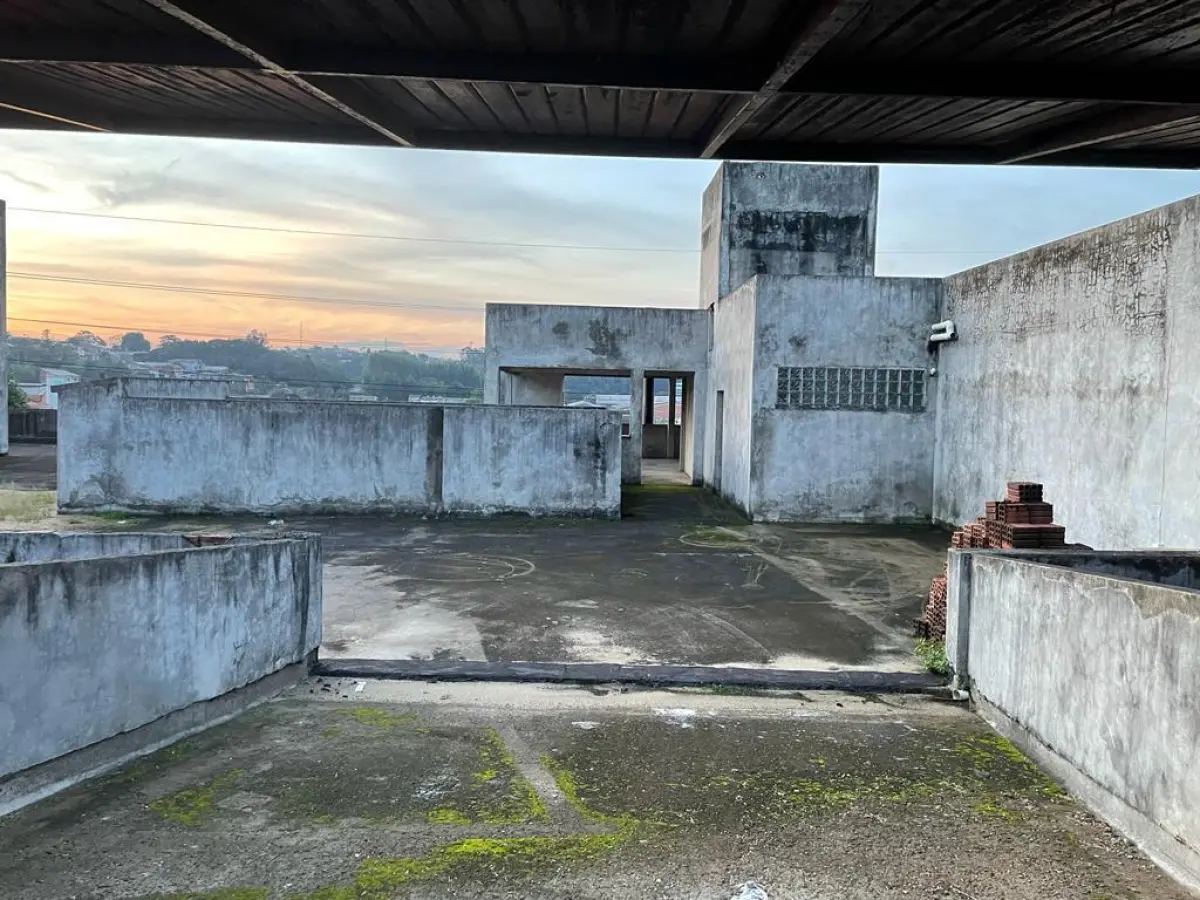LOTE 001 - GRANDE PRÉDIO 2.415m2 EM NH – RUA SETE DE SETEMBRO COM LOCAÇÃO GARANTIDA
