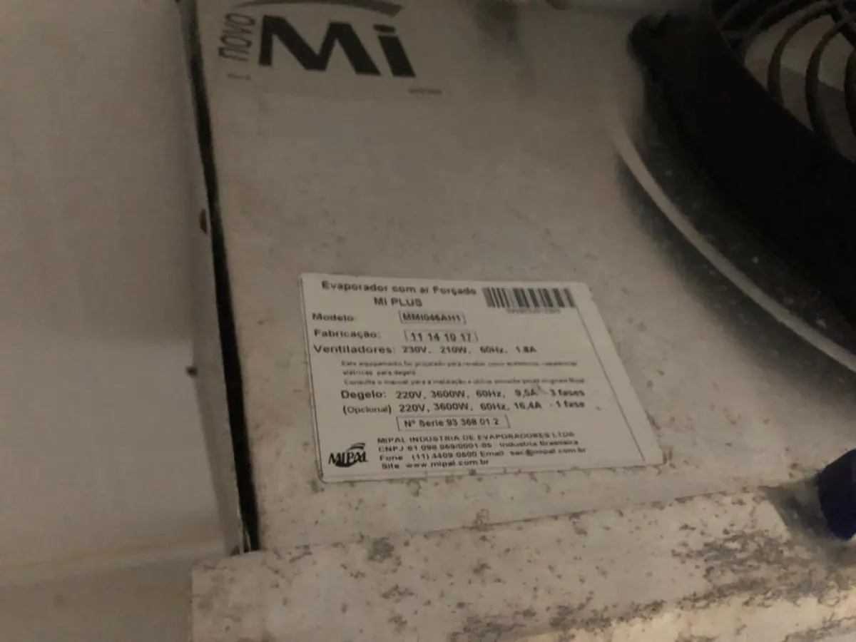 LOTE 246 - CÂMARA FRIA EOS, APROXIMADAMENTE 12m², COM EVAPORADOR MIPAL MI