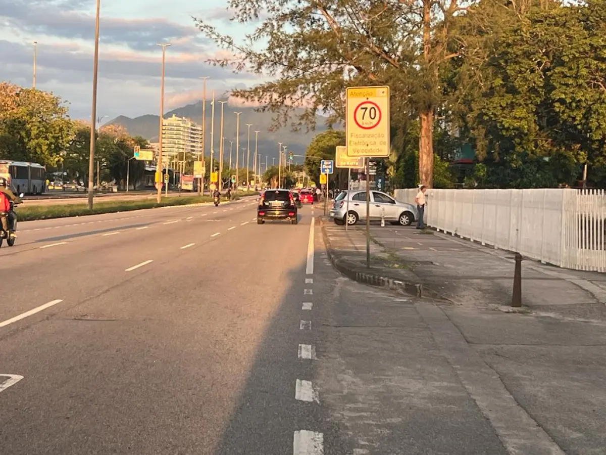 LOTE 001 - GRANDE TERRENO 1.742M2 ESQUINA DE FRENTE PARA AV. DAS AMERICAS - RIO DE JANEIRO