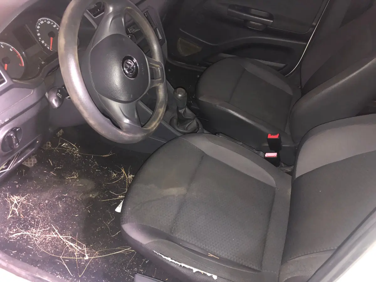 LOTE 002 - Volkswagen/Gol Trendline 1.0 T. Flex 12V 5p, ano/mod 2017/2018, placas IXZ 2349