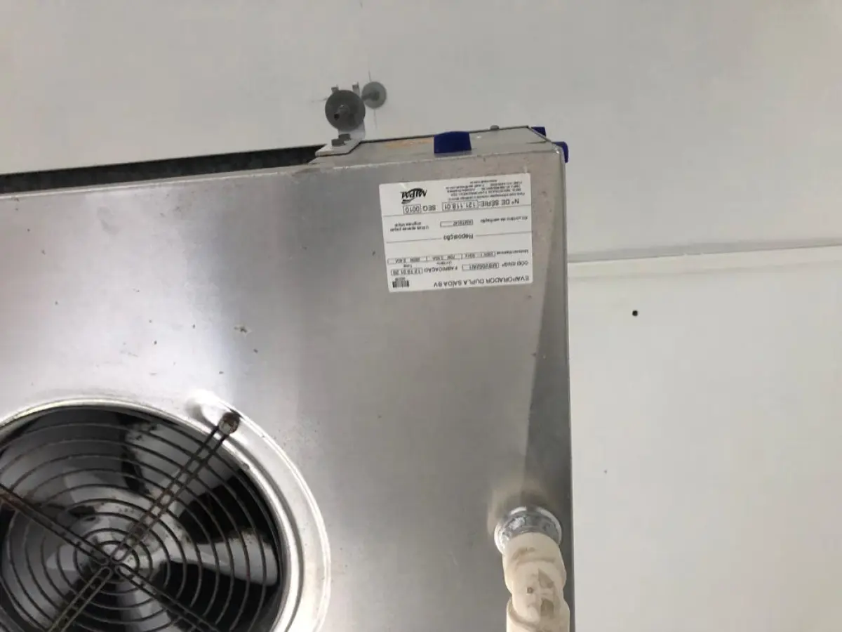 LOTE 235 - CONJUNTO SISTEMA DE CLIMATIZAÇÃO COM EVAPORADOR MIPAL BV DUPLA SAÍDA RU INTENSE