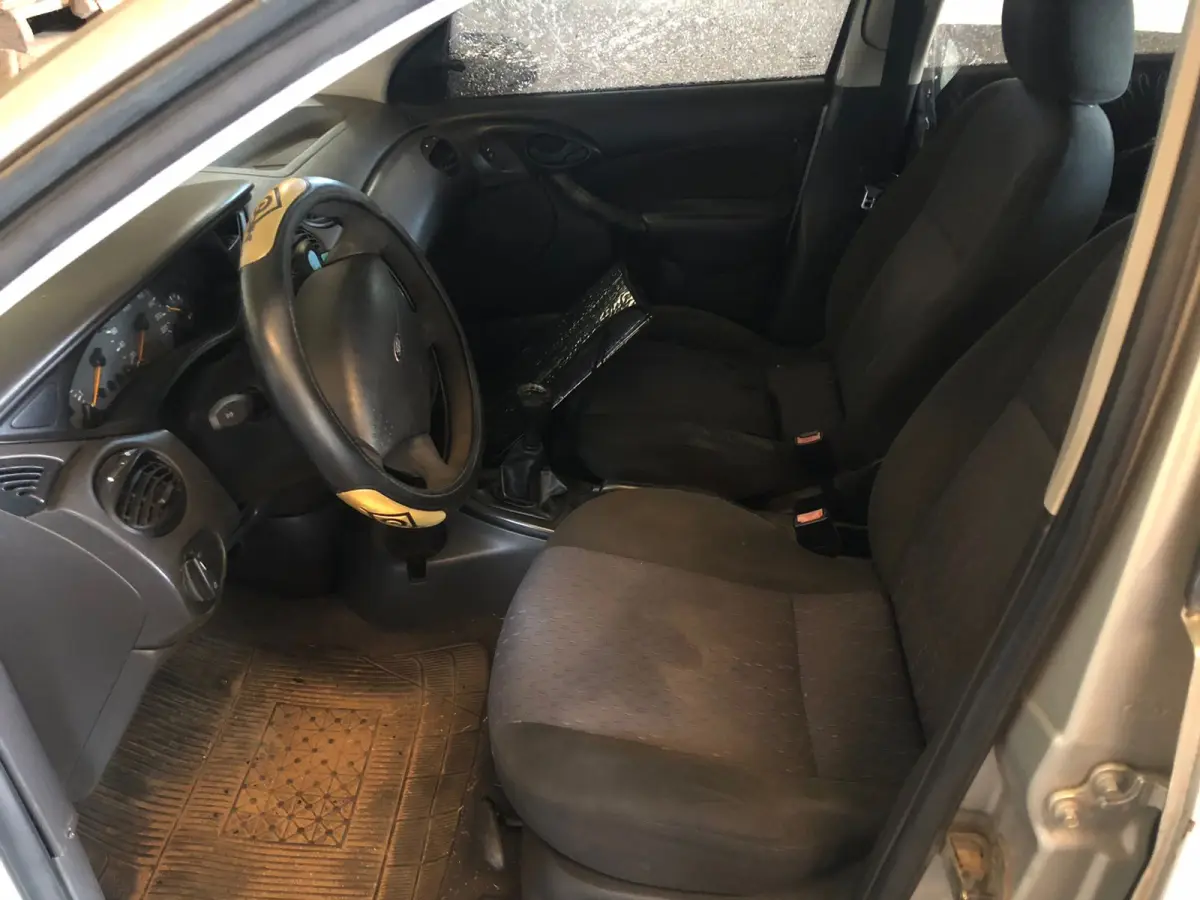 LOTE 001 - O veículo I/Ford Focus 1.6L HÁ