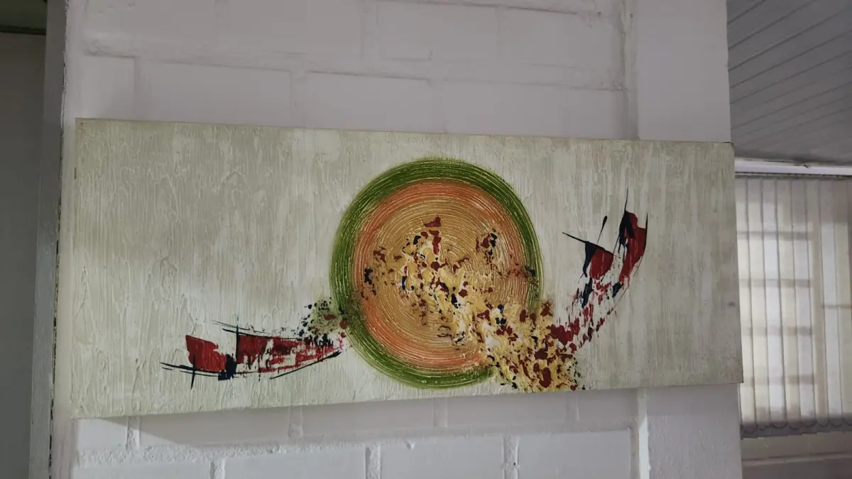 LOTE 202 - TELA DECORATIVA PINTADA A MÃO, RETANGULAR, BEGE E VEDE