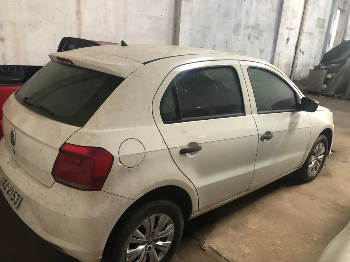 LOTE 001 - Volkswagen/Gol Trendline 1.0 T. Flex 12V 5p, ano/mod 2017/2018, placas IXZ 2153