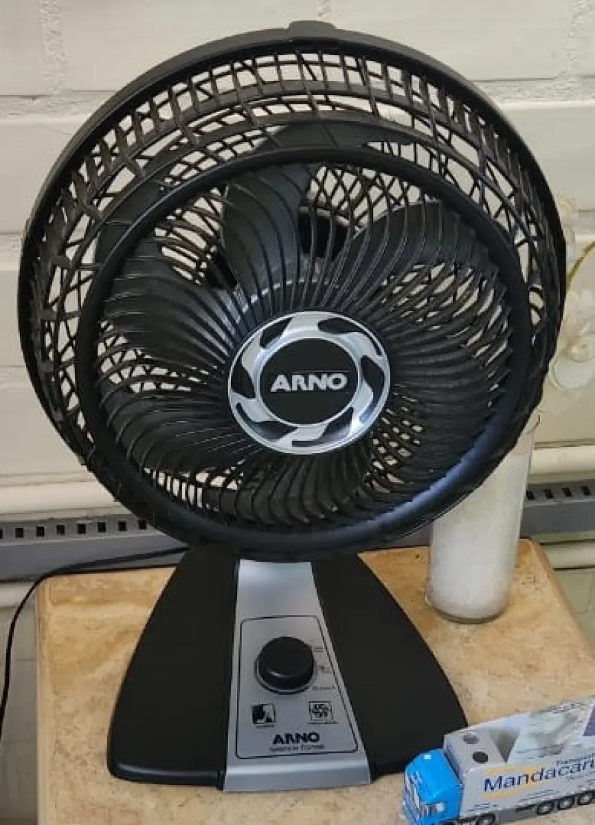 LOTE 187 - VENTILADOR ARNO