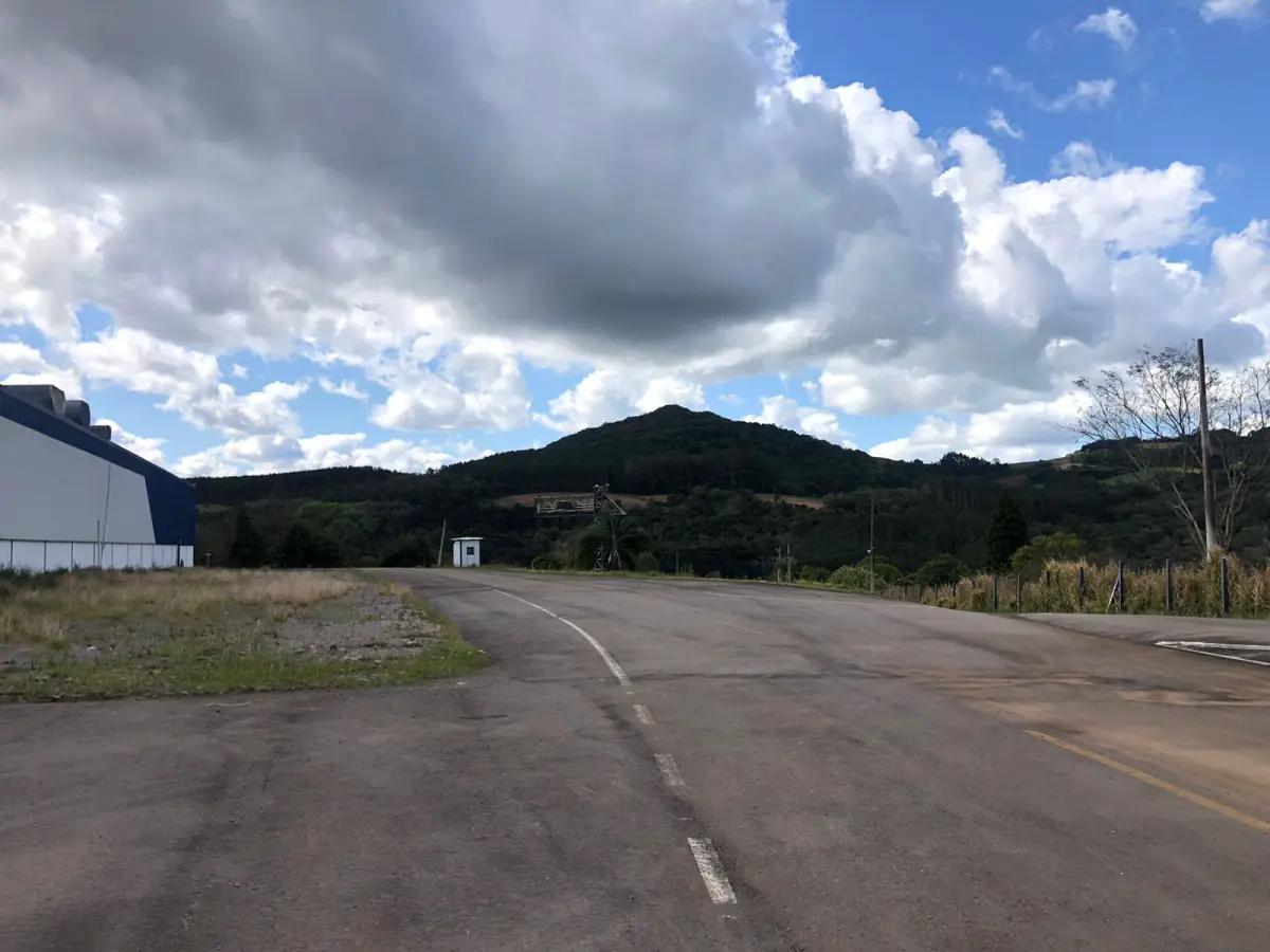 LOTE 000 - Grande Imóvel Urbano na Rod. RS324, KM 28, com área de 50.000m2 localizado na cidade de Nova Araçá