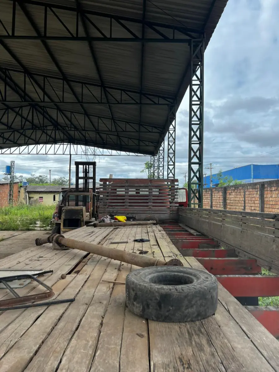 LOTE 001 - Caminhão de carga M. Benz/LS 1113, ano 1976 placa LXV5575.