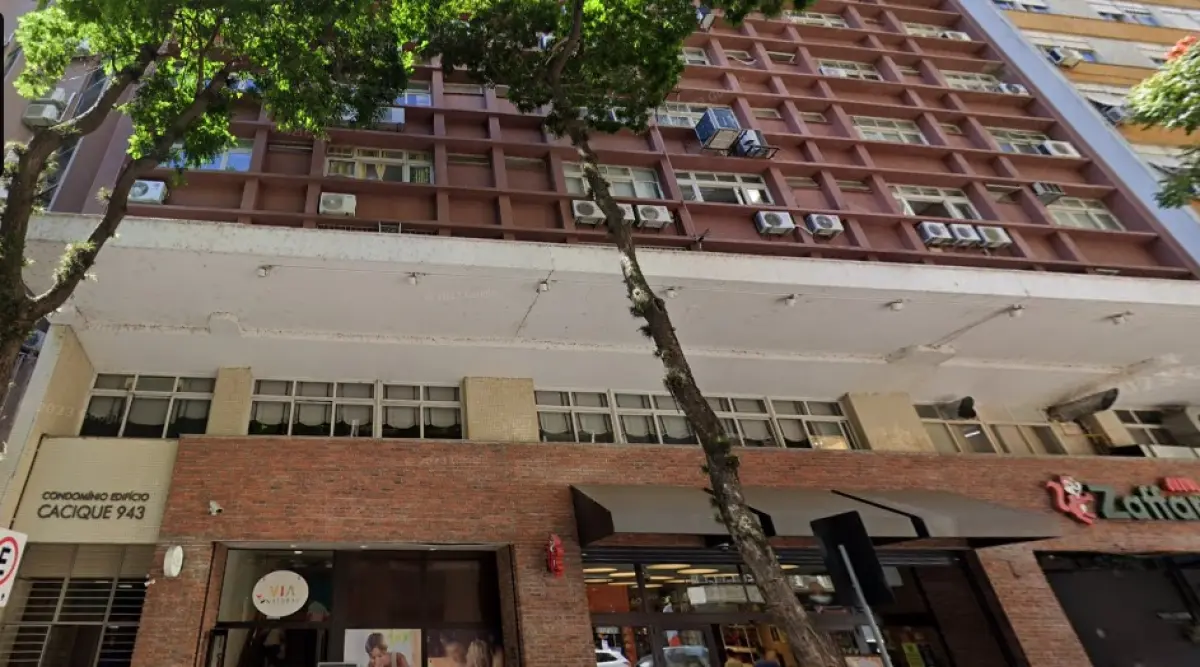 LOTE 000 - O apartamento nº 2101, antigo tipo A ou 21-A do Edifício Cacique