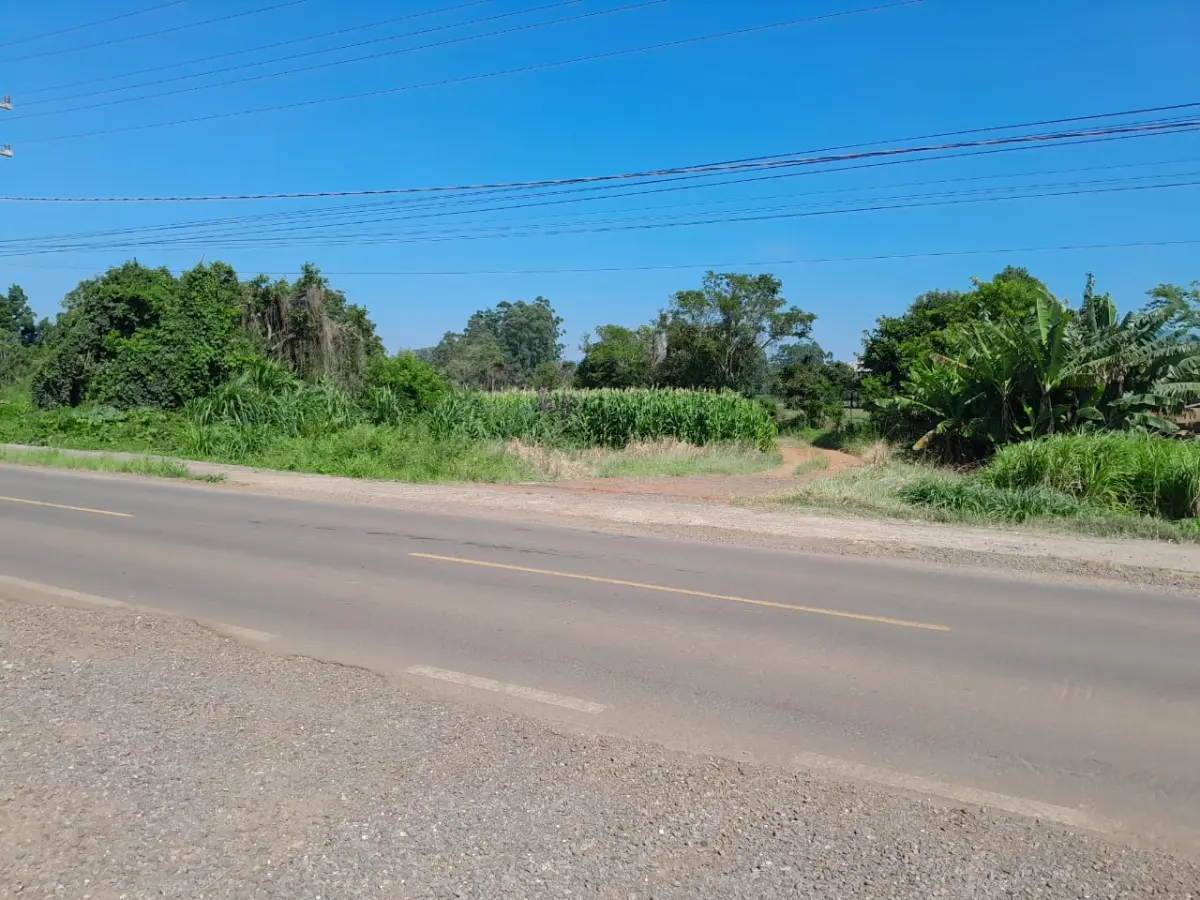 LOTE 001 - UPI DE FABRICA DE TIJOLOS - CERAMICA COMPLETA - CAMINHOES - EMPILHADEIRA -ESCAVADEIRA - SEDE COMPLETA PRODUZINDO - 2 JAZIDAS ATIVAS E COM LICENÇAS - MAIS UM OUTRO IMÓVEL PARA SEDE FUTURA