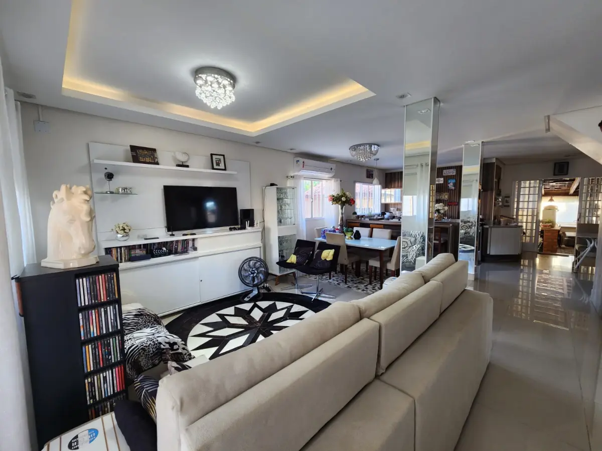 LOTE 001 - GRANDE CASA COM PISCINA NA ILHA DA PINTADA COM MAIS 4 APTS EM OBRA NO IMOVEL