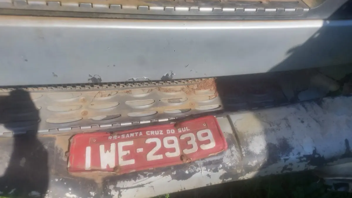 LOTE 008 - Sinotruck Howo 380 A7 4x2 2p, fabricação/modelo 2012/2012