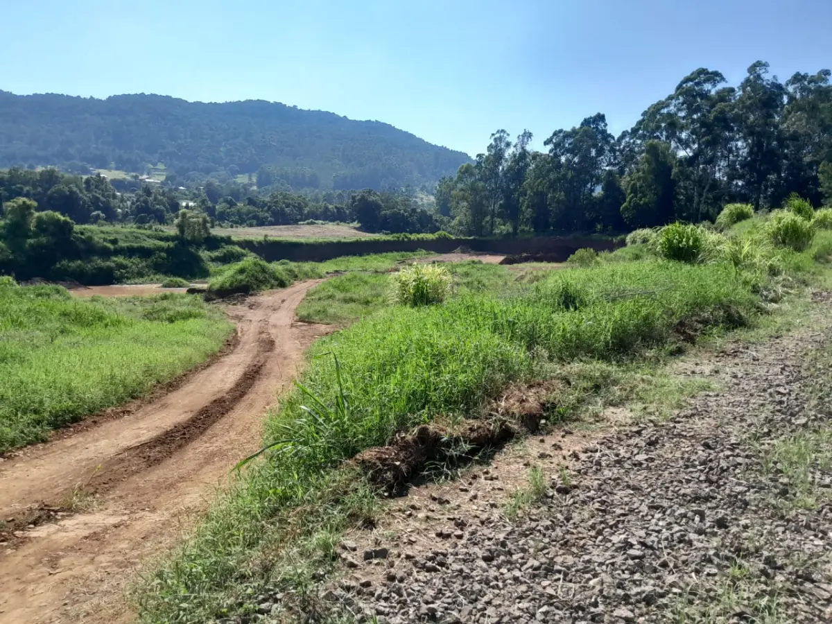 LOTE 001 - UPI DE FABRICA DE TIJOLOS - CERAMICA COMPLETA - CAMINHOES - EMPILHADEIRA -ESCAVADEIRA - SEDE COMPLETA PRODUZINDO - 2 JAZIDAS ATIVAS E COM LICENÇAS - MAIS UM OUTRO IMÓVEL PARA SEDE FUTURA