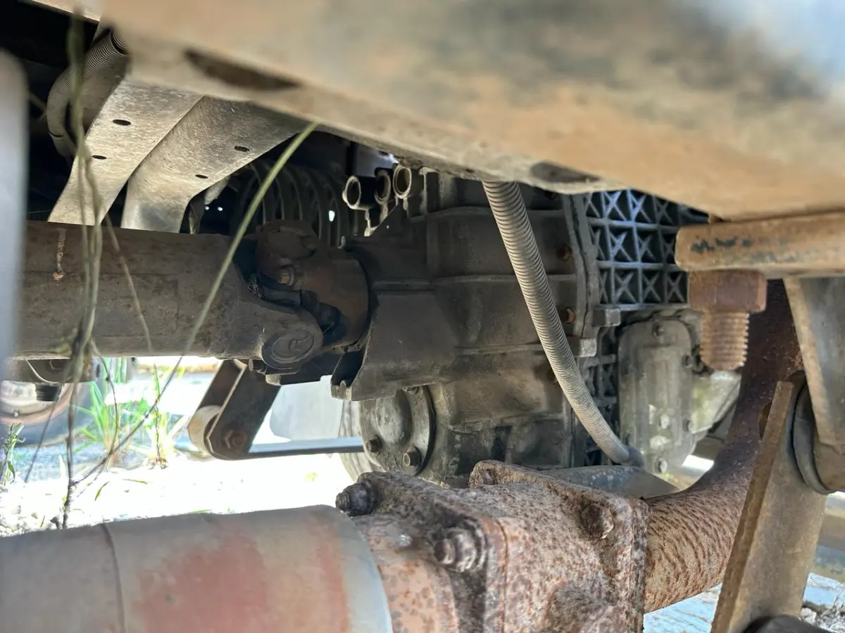 LOTE 000 - FORD CARGO 815 E ANO 2011