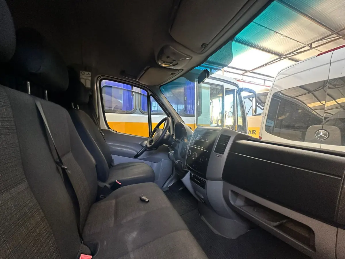 LOTE 002 - SPRINTER 415 VAN LUXO DIESEL, ANO 2019