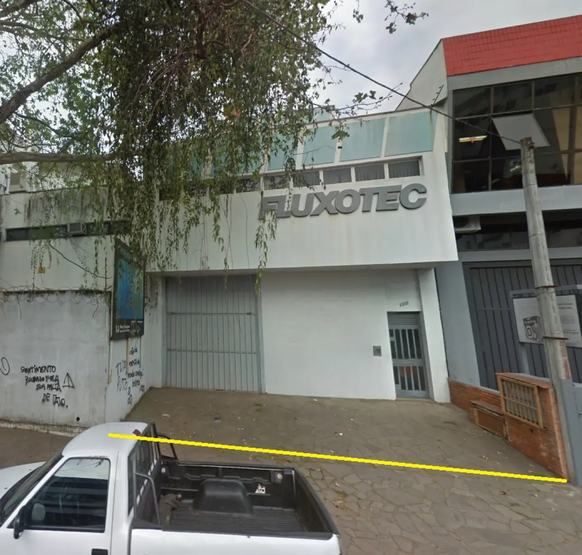 LOTE 002 - O prédio sob nº 1.202 da Avenida Pernambuco, Porto Alegre