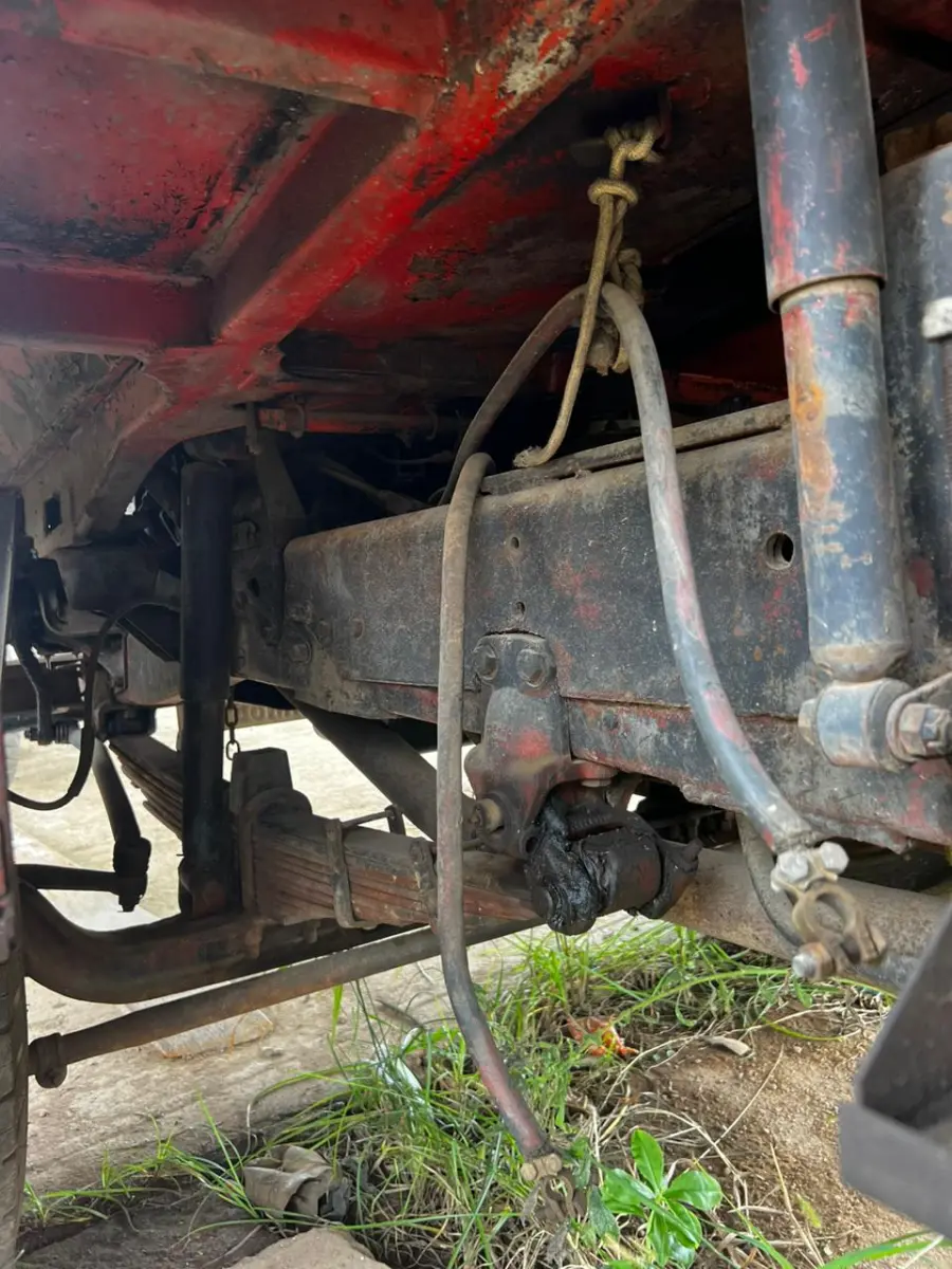 LOTE 002 - Caminhão de carga M. Benz/L 1113, ano 1973 LXN8B15