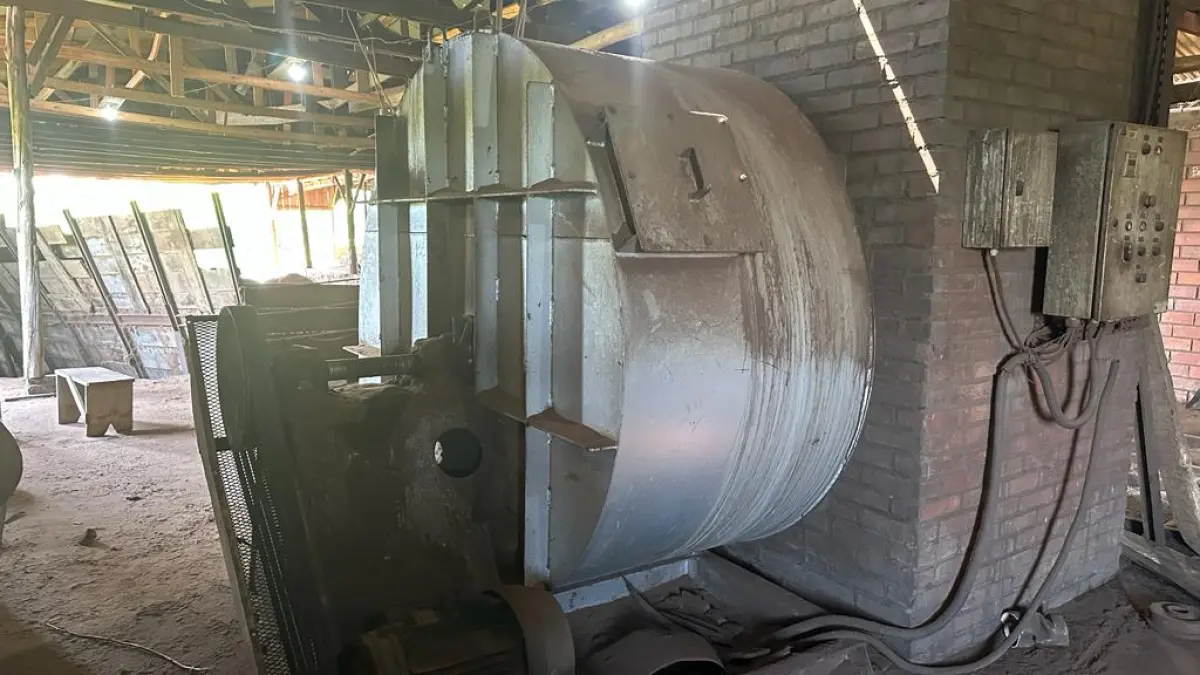 LOTE 001 - UPI DE FABRICA DE TIJOLOS - CERAMICA COMPLETA - CAMINHOES - EMPILHADEIRA -ESCAVADEIRA - SEDE COMPLETA PRODUZINDO - 2 JAZIDAS ATIVAS E COM LICENÇAS - MAIS UM OUTRO IMÓVEL PARA SEDE FUTURA