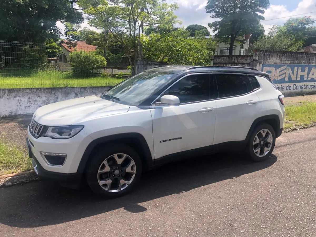 LOTE 014 - Jeep Compass Limited 2.0 4x2 Flex 16v Aut, fab/mod 2016/2017