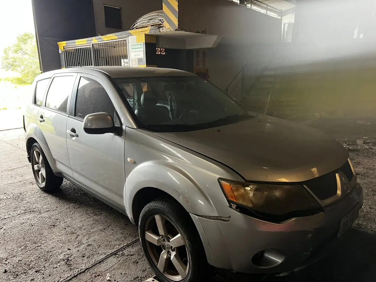 LOTE 001 - I/MMC OUTLANDR 3.0 V6