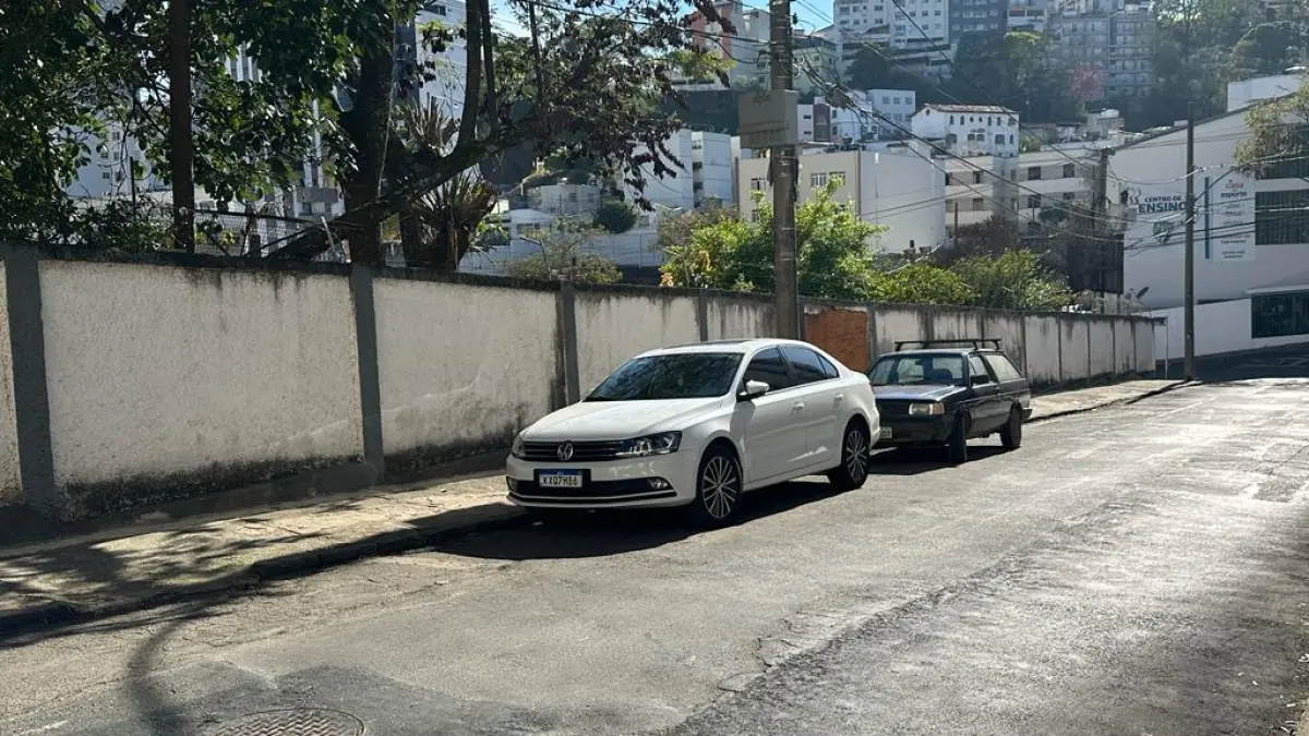 LOTE 001 - GRANDE IMÓVEL DE 13.044,60M2 COM PREDIO PISCINAS ETC EM JUIZ DE FORA MG