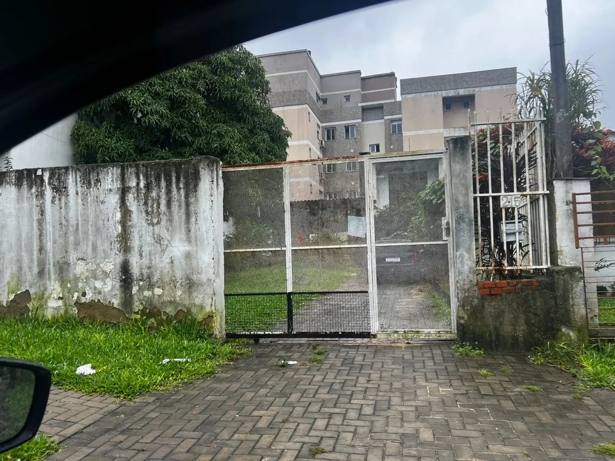 LOTE 000 - O imóvel na Rua Walter Kauffmann nº 215, Bairro Jardim Itu medindo 10m de frente